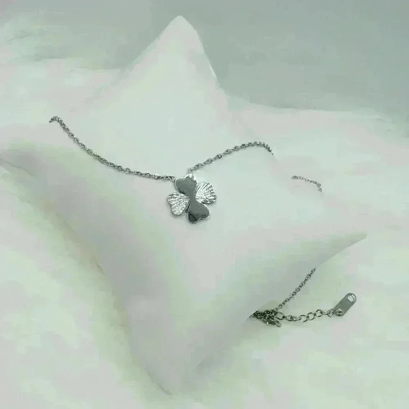 Darla Four Leaf Clover Pendant Necklace in Silver - Picture 2 of 7
